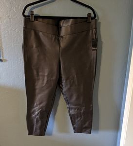 TORRID BNWT Leather-Look Leggings with Crochet Lace Detail sz. 2X